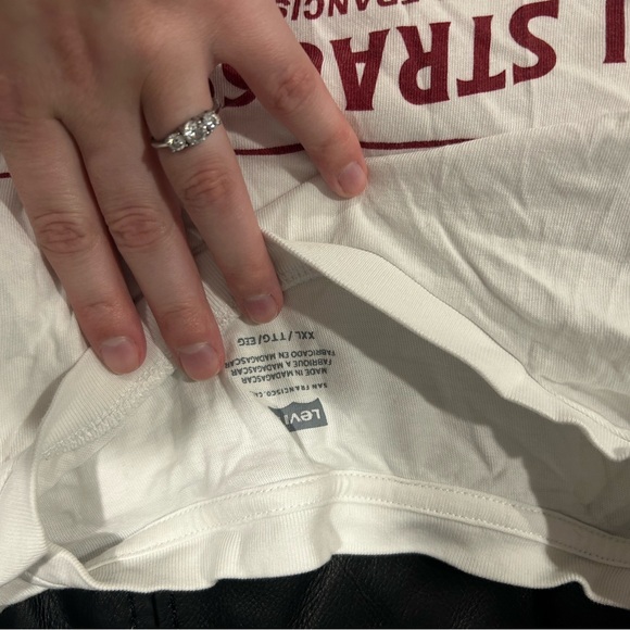 Levi’s oversized T - Picture 4 of 4